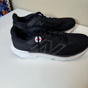 New Balance Fresh Foam Black MEN'S 1080V13 size 16 no box